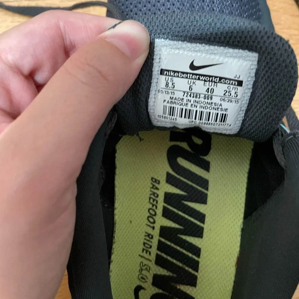 NIKE Womens Sneakers SIZE 8.5 blue and black colors